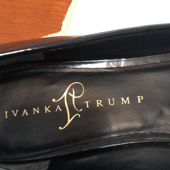 Black suede and patent leather Ivanka Trump black pointy flats Size 91/2 - Picture 5 of 6